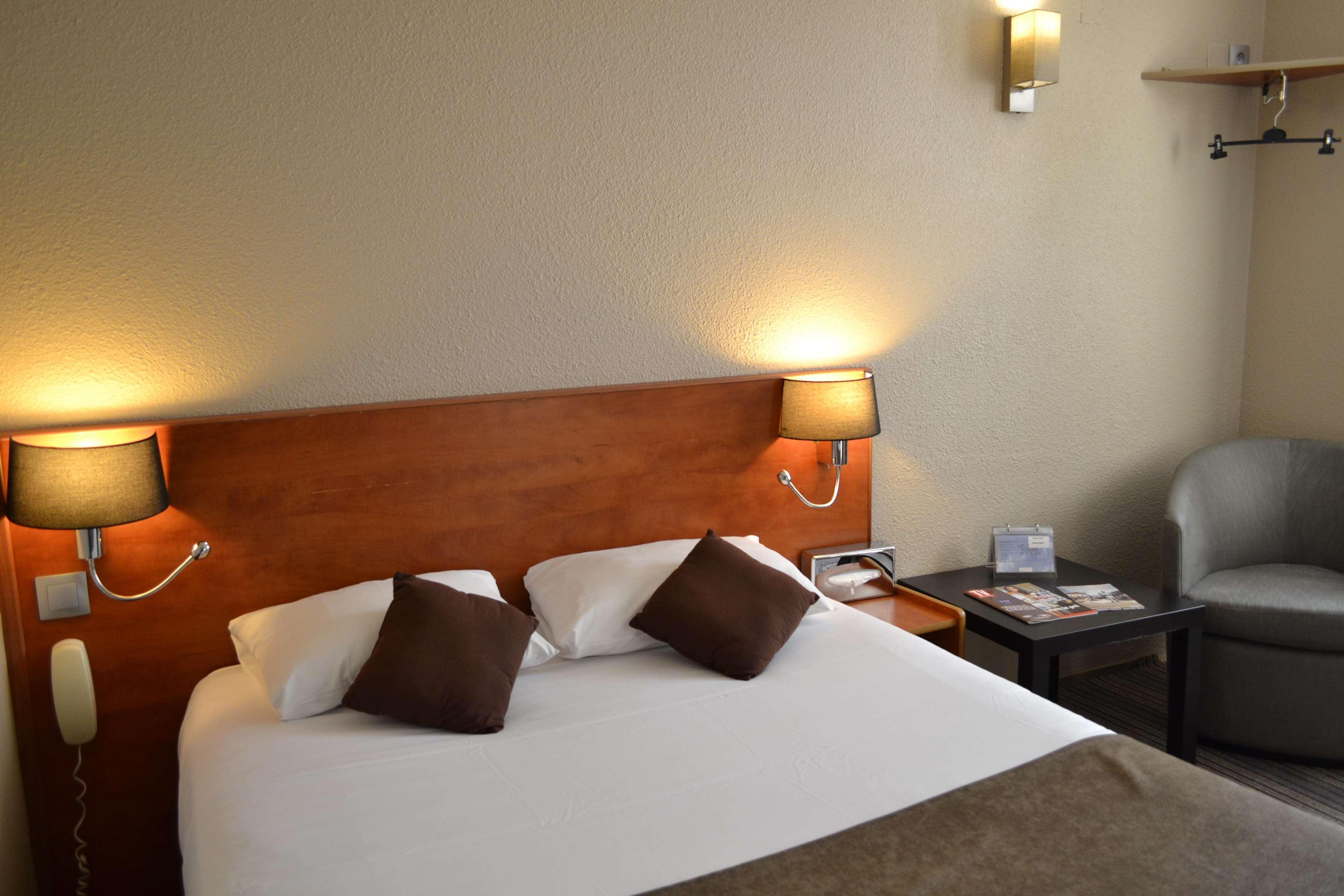 Hotel Restaurant Kyriad Brive Centre Εξωτερικό φωτογραφία