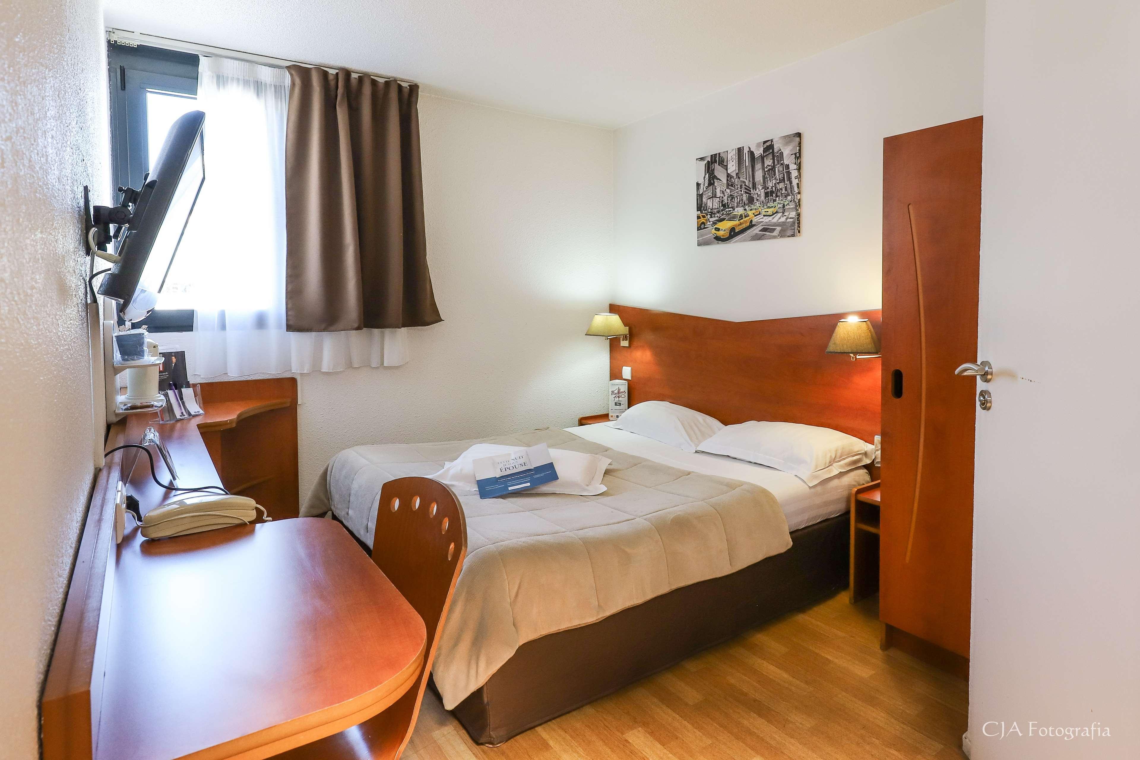 Hotel Restaurant Kyriad Brive Centre Εξωτερικό φωτογραφία